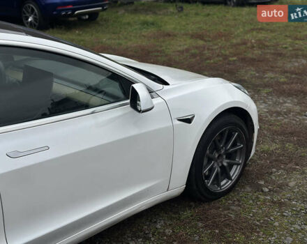 Тесла Модель 3, объемом двигателя 0 л и пробегом 311 тыс. км за 11900 $, фото 6 на Automoto.ua