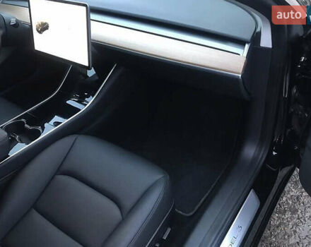 Тесла Модель 3, объемом двигателя 0 л и пробегом 45 тыс. км за 17300 $, фото 6 на Automoto.ua