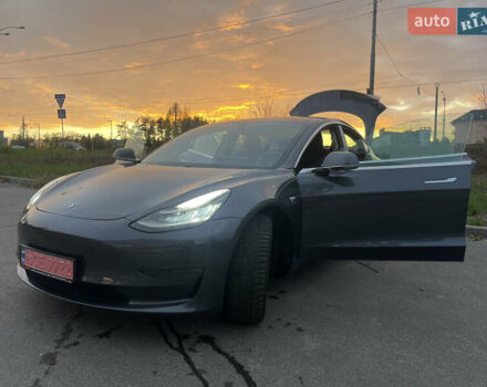 Тесла Модель 3, объемом двигателя 0 л и пробегом 72 тыс. км за 31950 $, фото 4 на Automoto.ua