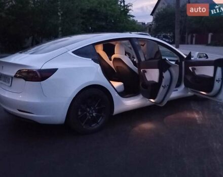 Тесла Модель 3, объемом двигателя 0 л и пробегом 101 тыс. км за 29600 $, фото 11 на Automoto.ua