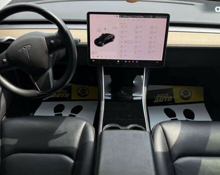Тесла Модель 3, объемом двигателя 0 л и пробегом 160 тыс. км за 18000 $, фото 8 на Automoto.ua