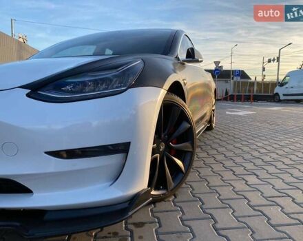 Тесла Модель 3, объемом двигателя 0 л и пробегом 23 тыс. км за 32999 $, фото 20 на Automoto.ua
