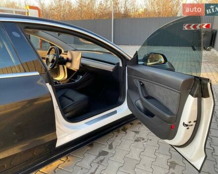 Тесла Модель 3, объемом двигателя 0 л и пробегом 23 тыс. км за 32999 $, фото 9 на Automoto.ua