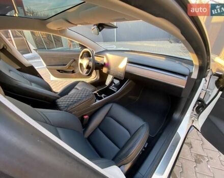 Тесла Модель 3, объемом двигателя 0 л и пробегом 23 тыс. км за 32999 $, фото 10 на Automoto.ua