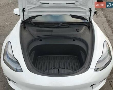 Тесла Модель 3, объемом двигателя 0 л и пробегом 76 тыс. км за 7050 $, фото 10 на Automoto.ua