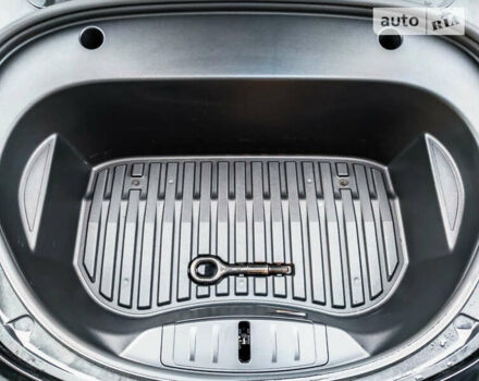 Тесла Модель 3, объемом двигателя 0 л и пробегом 90 тыс. км за 24200 $, фото 10 на Automoto.ua