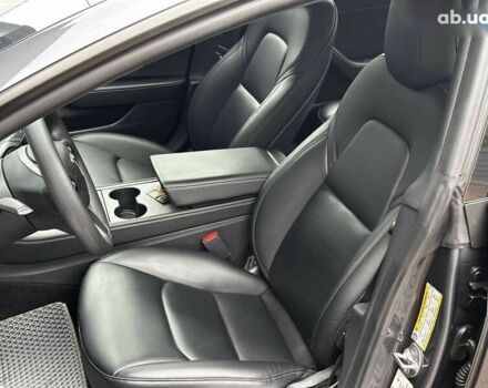 Тесла Модель 3, объемом двигателя 0 л и пробегом 103 тыс. км за 20999 $, фото 10 на Automoto.ua