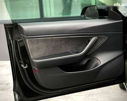 Тесла Модель 3, объемом двигателя 0 л и пробегом 40 тыс. км за 22990 $, фото 24 на Automoto.ua