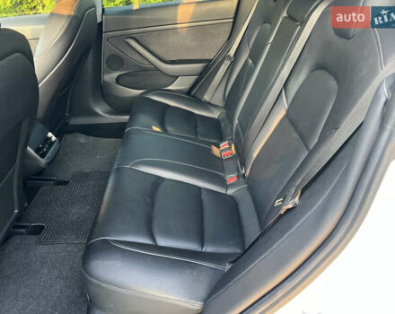 Тесла Модель 3, объемом двигателя 0 л и пробегом 99 тыс. км за 16900 $, фото 22 на Automoto.ua