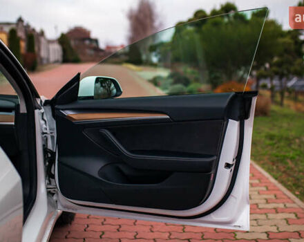 Тесла Модель 3, об'ємом двигуна 0 л та пробігом 75 тис. км за 23499 $, фото 39 на Automoto.ua