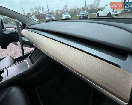 Тесла Модель 3, объемом двигателя 0 л и пробегом 94 тыс. км за 24500 $, фото 31 на Automoto.ua