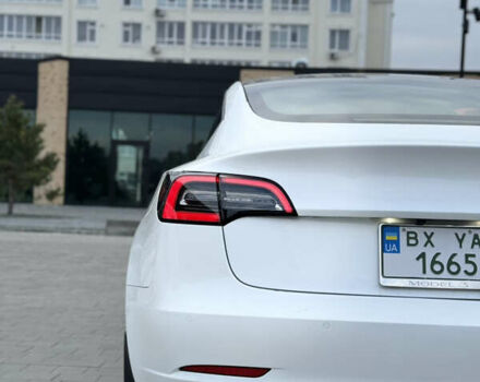 Тесла Модель 3, объемом двигателя 0 л и пробегом 60 тыс. км за 28500 $, фото 3 на Automoto.ua