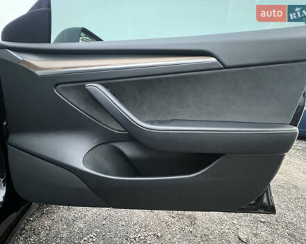 Тесла Модель 3, объемом двигателя 0 л и пробегом 94 тыс. км за 24500 $, фото 29 на Automoto.ua