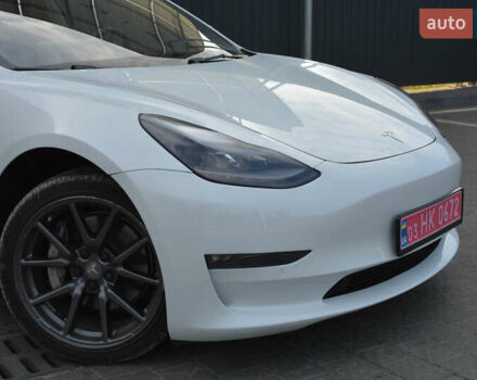 Тесла Модель 3, об'ємом двигуна 0 л та пробігом 81 тис. км за 18499 $, фото 17 на Automoto.ua