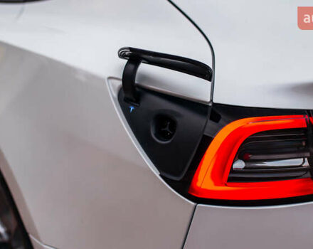 Тесла Модель 3, об'ємом двигуна 0 л та пробігом 75 тис. км за 23499 $, фото 15 на Automoto.ua