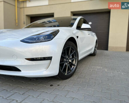 Тесла Модель 3, объемом двигателя 0 л и пробегом 11 тыс. км за 28500 $, фото 1 на Automoto.ua