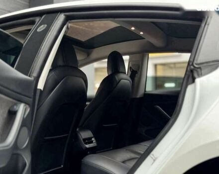 Тесла Модель 3, объемом двигателя 0 л и пробегом 117 тыс. км за 20999 $, фото 15 на Automoto.ua
