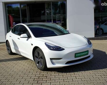 Тесла Модель 3, объемом двигателя 0 л и пробегом 33 тыс. км за 23999 $, фото 1 на Automoto.ua