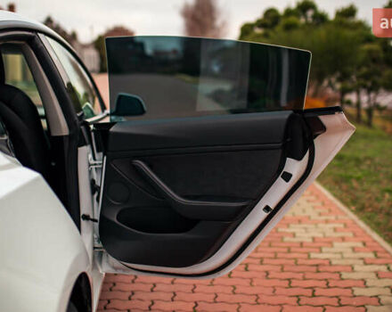 Тесла Модель 3, об'ємом двигуна 0 л та пробігом 75 тис. км за 23999 $, фото 28 на Automoto.ua