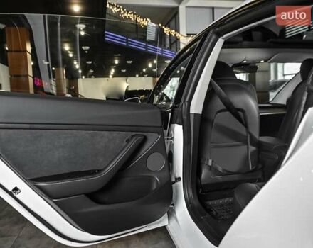 Тесла Модель 3, об'ємом двигуна 0 л та пробігом 2 тис. км за 26900 $, фото 44 на Automoto.ua