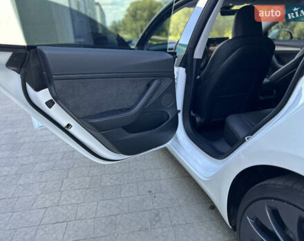Тесла Модель 3, объемом двигателя 0 л и пробегом 75 тыс. км за 23300 $, фото 34 на Automoto.ua
