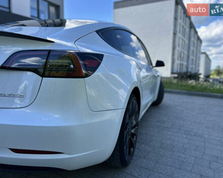 Тесла Модель 3, объемом двигателя 0 л и пробегом 75 тыс. км за 23300 $, фото 13 на Automoto.ua
