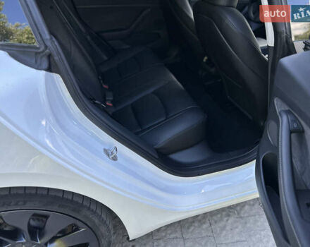 Тесла Модель 3, объемом двигателя 0 л и пробегом 75 тыс. км за 23300 $, фото 22 на Automoto.ua