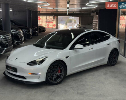 Тесла Модель 3, объемом двигателя 0 л и пробегом 42 тыс. км за 24900 $, фото 2 на Automoto.ua