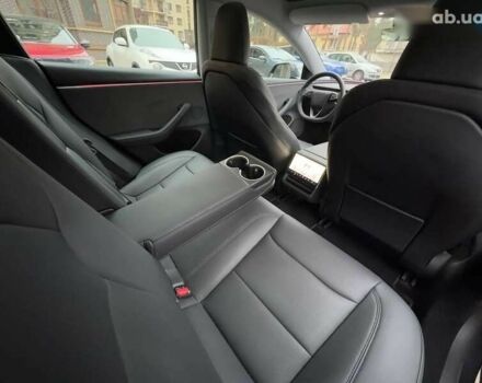 Тесла Модель 3, объемом двигателя 0 л и пробегом 5 тыс. км за 30999 $, фото 10 на Automoto.ua
