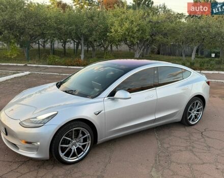 Тесла Модель 3, об'ємом двигуна 0 л та пробігом 195 тис. км за 13850 $, фото 1 на Automoto.ua