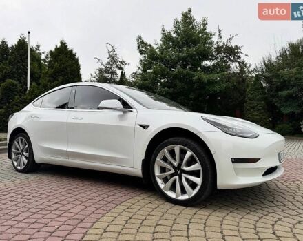 Тесла Модель 3, объемом двигателя 0 л и пробегом 186 тыс. км за 13000 $, фото 1 на Automoto.ua