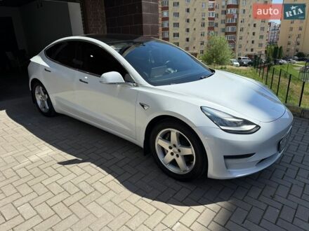 Тесла Модель 3, объемом двигателя 0 л и пробегом 151 тыс. км за 15100 $, фото 1 на Automoto.ua