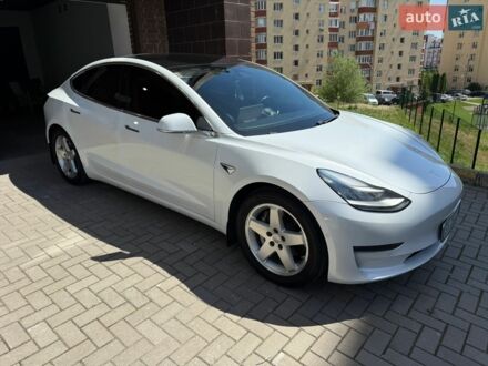 Тесла Модель 3, объемом двигателя 0 л и пробегом 151 тыс. км за 15100 $, фото 1 на Automoto.ua