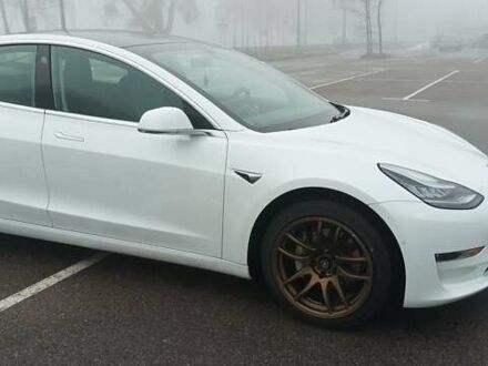 Тесла Модель 3 2019 у Києві на Automoto.ua Тесла Модель 3, об'ємом двигуна 0 л та пробігом 65 тис. км за 26000 $, фото 1 на Automoto.ua