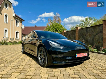 Тесла Модель 3 2019 у Рівному на Automoto.ua Тесла Модель 3, об'ємом двигуна 0 л та пробігом 122 тис. км за 23099 $, фото 1 на Automoto.ua