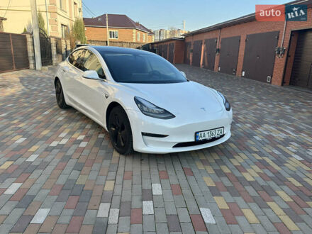 Тесла Модель 3 2019 в Белой Церкве на Automoto.ua Тесла Модель 3, объемом двигателя 0 л и пробегом 87 тыс. км за 18500 $, фото 1 на Automoto.ua