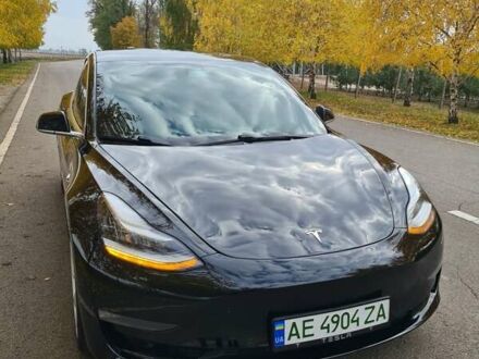 Тесла Модель 3 2019 в Днепре (Днепропетровске) на Automoto.ua Тесла Модель 3, объемом двигателя 0 л и пробегом 123 тыс. км за 15000 $, фото 1 на Automoto.ua