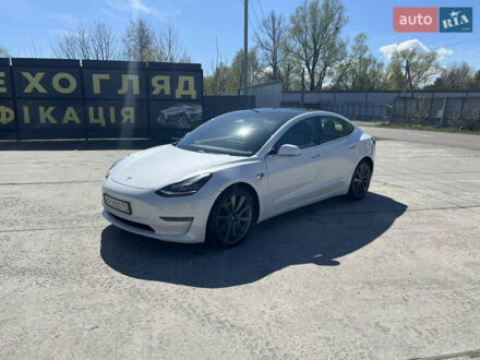 Тесла Модель 3 2019 в Киеве на Automoto.ua Тесла Модель 3, объемом двигателя 0 л и пробегом 63 тыс. км за 30000 $, фото 1 на Automoto.ua