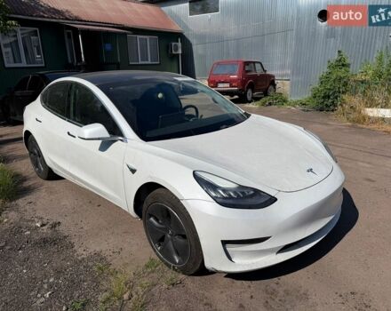 Тесла Модель 3, объемом двигателя 0 л и пробегом 60 тыс. км за 13300 $, фото 1 на Automoto.ua