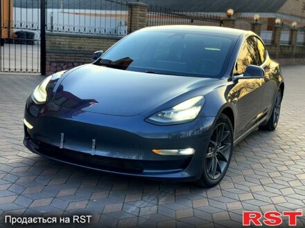 Тесла Модель 3 2020 в Лубнах на Automoto.ua Тесла Модель 3, объемом двигателя 0 л и пробегом 80 тыс. км за 17999 $, фото 1 на Automoto.ua