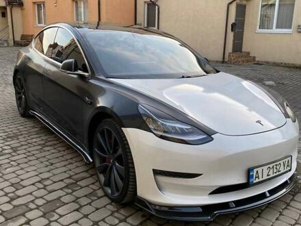 Тесла Модель 3 2020 у Києві на Automoto.ua Тесла Модель 3, об'ємом двигуна 0 л та пробігом 23 тис. км за 32999 $, фото 1 на Automoto.ua