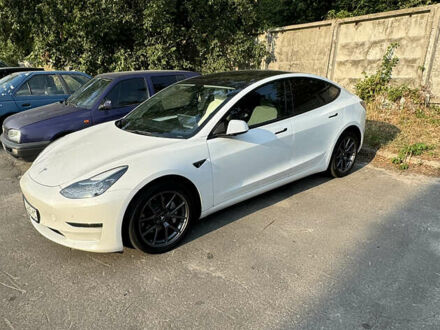 Тесла Модель 3 2022 у Києві на Automoto.ua Тесла Модель 3, об'ємом двигуна 0 л та пробігом 30 тис. км за 30000 $, фото 1 на Automoto.ua