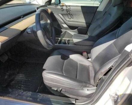 Серый Тесла Модель 3, объемом двигателя 0 л и пробегом 72 тыс. км за 6100 $, фото 7 на Automoto.ua