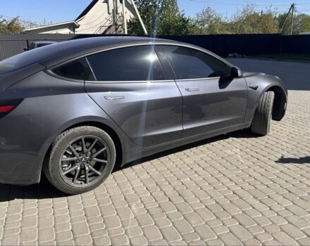 Тесла Модель 3 2018 в Каменце-Подольском на Automoto.ua Серый Тесла Модель 3, объемом двигателя 0 л и пробегом 94 тыс. км за 16999 $, фото 5 на Automoto.ua
