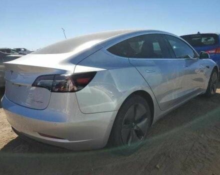 Серый Тесла Модель 3, объемом двигателя 0 л и пробегом 72 тыс. км за 6100 $, фото 3 на Automoto.ua