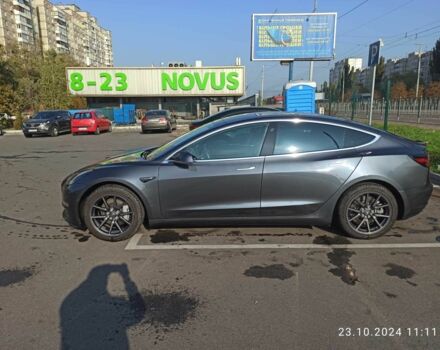 Серый Тесла Модель 3, объемом двигателя 0 л и пробегом 155 тыс. км за 19900 $, фото 2 на Automoto.ua