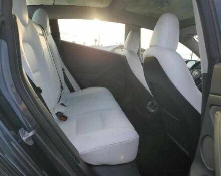 Серый Тесла Модель 3, объемом двигателя 0 л и пробегом 20 тыс. км за 15000 $, фото 10 на Automoto.ua