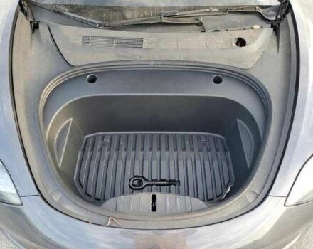 Серый Тесла Модель 3, объемом двигателя 0 л и пробегом 20 тыс. км за 15000 $, фото 6 на Automoto.ua