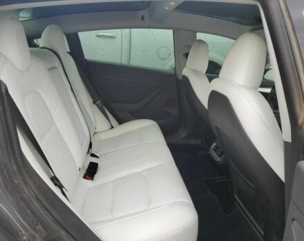 Сірий Тесла Модель 3, об'ємом двигуна 0 л та пробігом 37 тис. км за 8000 $, фото 9 на Automoto.ua