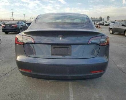 Серый Тесла Модель 3, объемом двигателя 0 л и пробегом 20 тыс. км за 15000 $, фото 2 на Automoto.ua